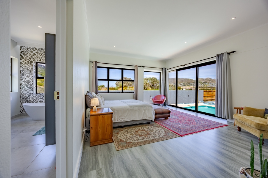 4 Bedroom Property for Sale in Crofters Valley Western Cape